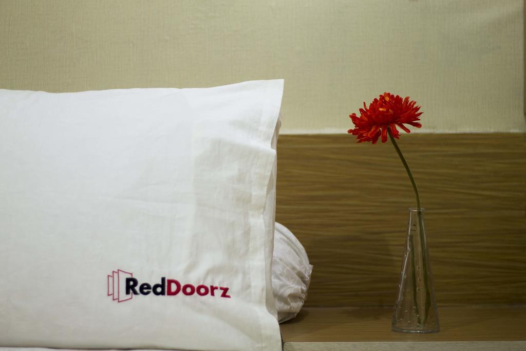 Reddoorz @ Klender Hotel Jakarta Bagian luar foto
