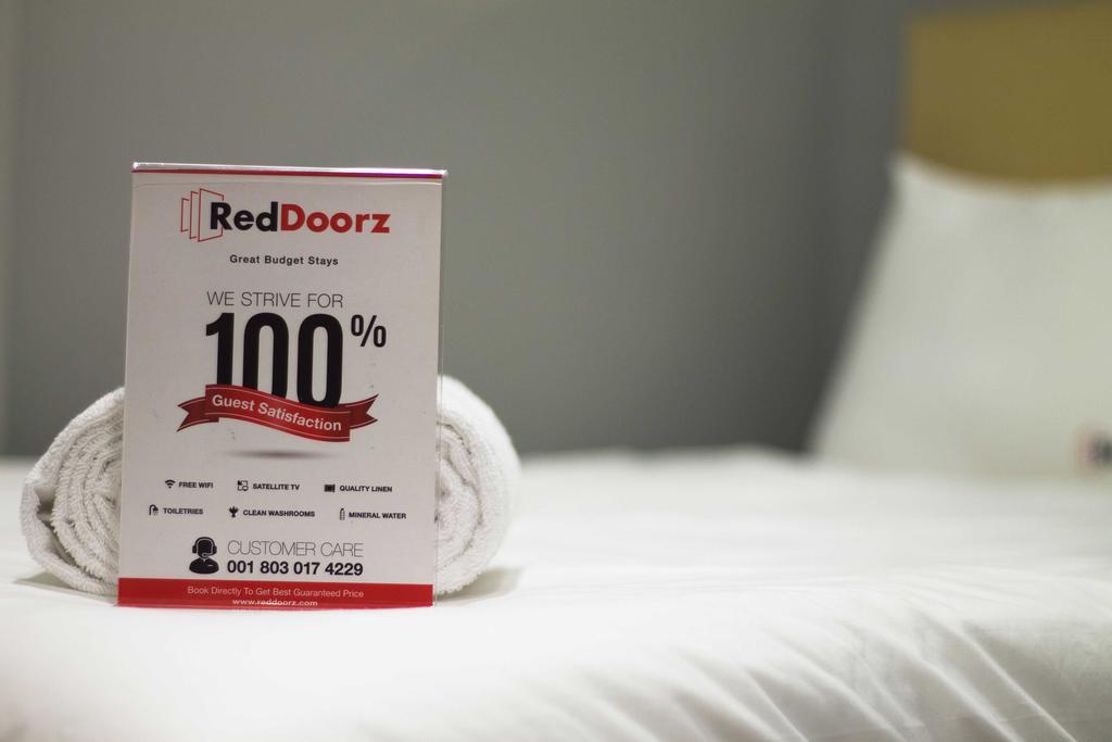 Reddoorz @ Klender Hotel Jakarta Bagian luar foto