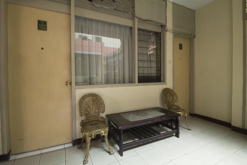 Reddoorz @ Klender Hotel Jakarta Bagian luar foto