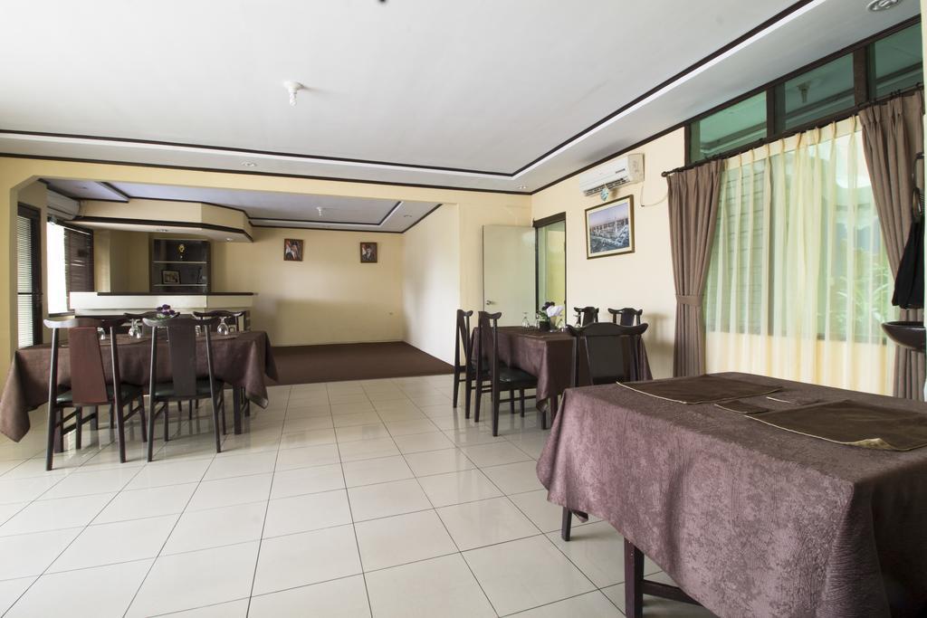 Reddoorz @ Klender Hotel Jakarta Bagian luar foto