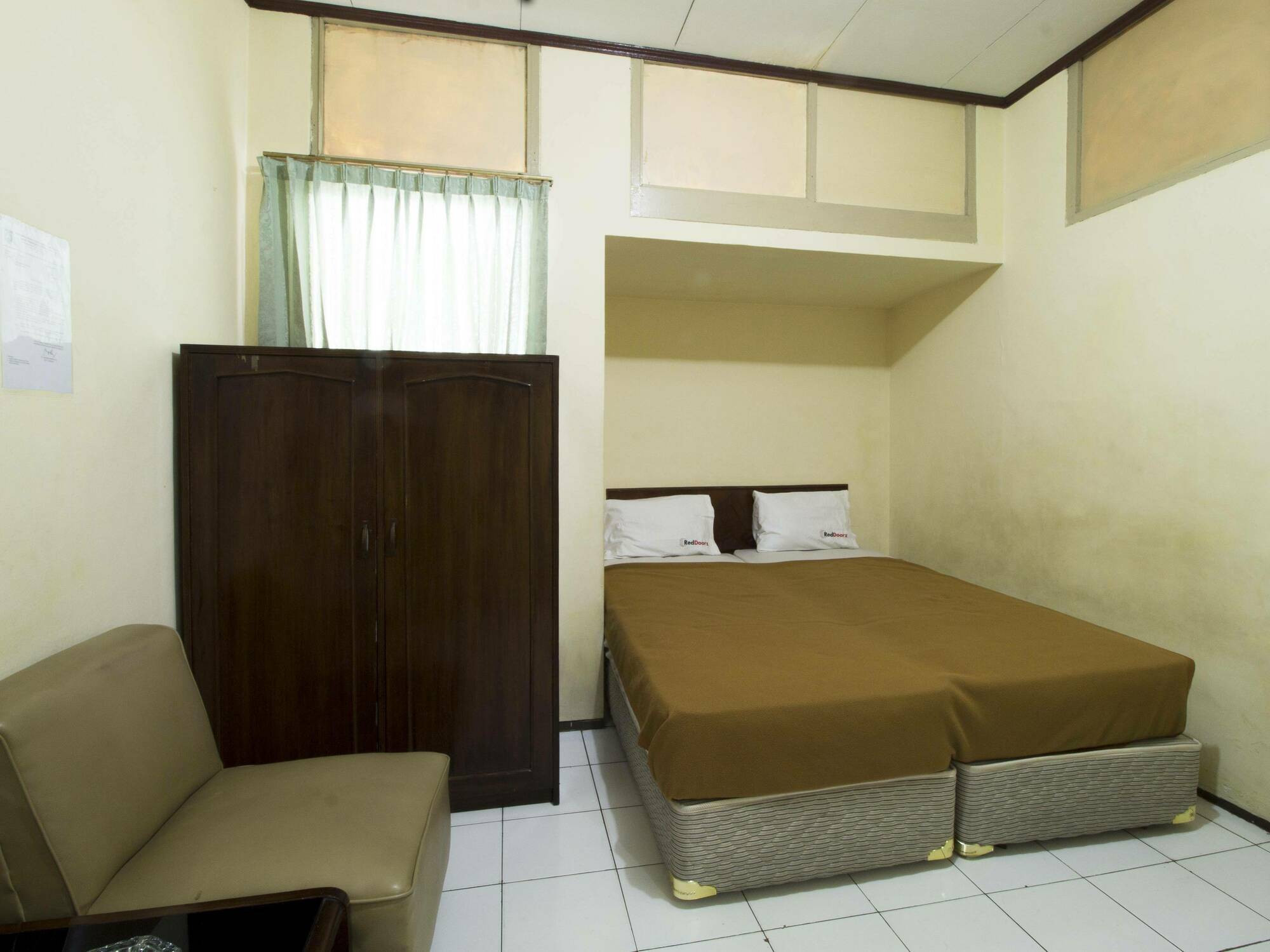 Reddoorz @ Klender Hotel Jakarta Bagian luar foto
